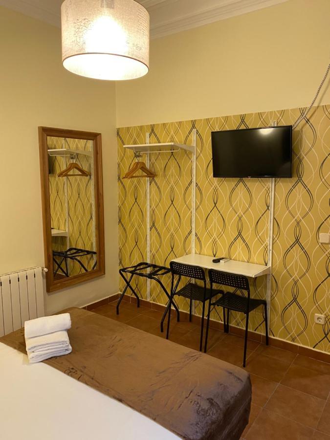 Hostal Alaska Madrid Exterior foto
