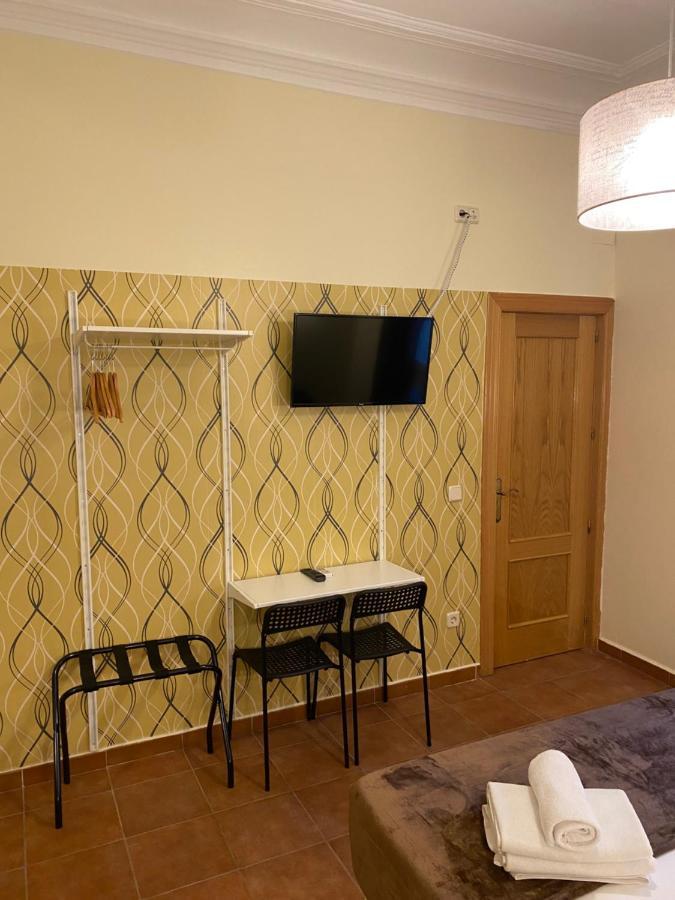 Hostal Alaska Madrid Exterior foto
