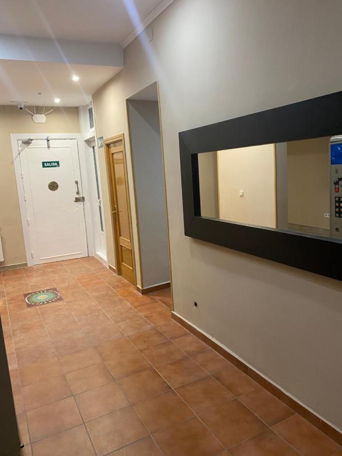 Hostal Alaska Madrid Exterior foto