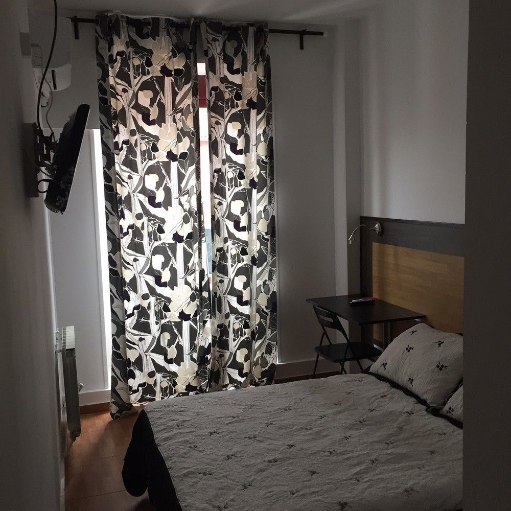 Hostal Alaska Madrid Exterior foto
