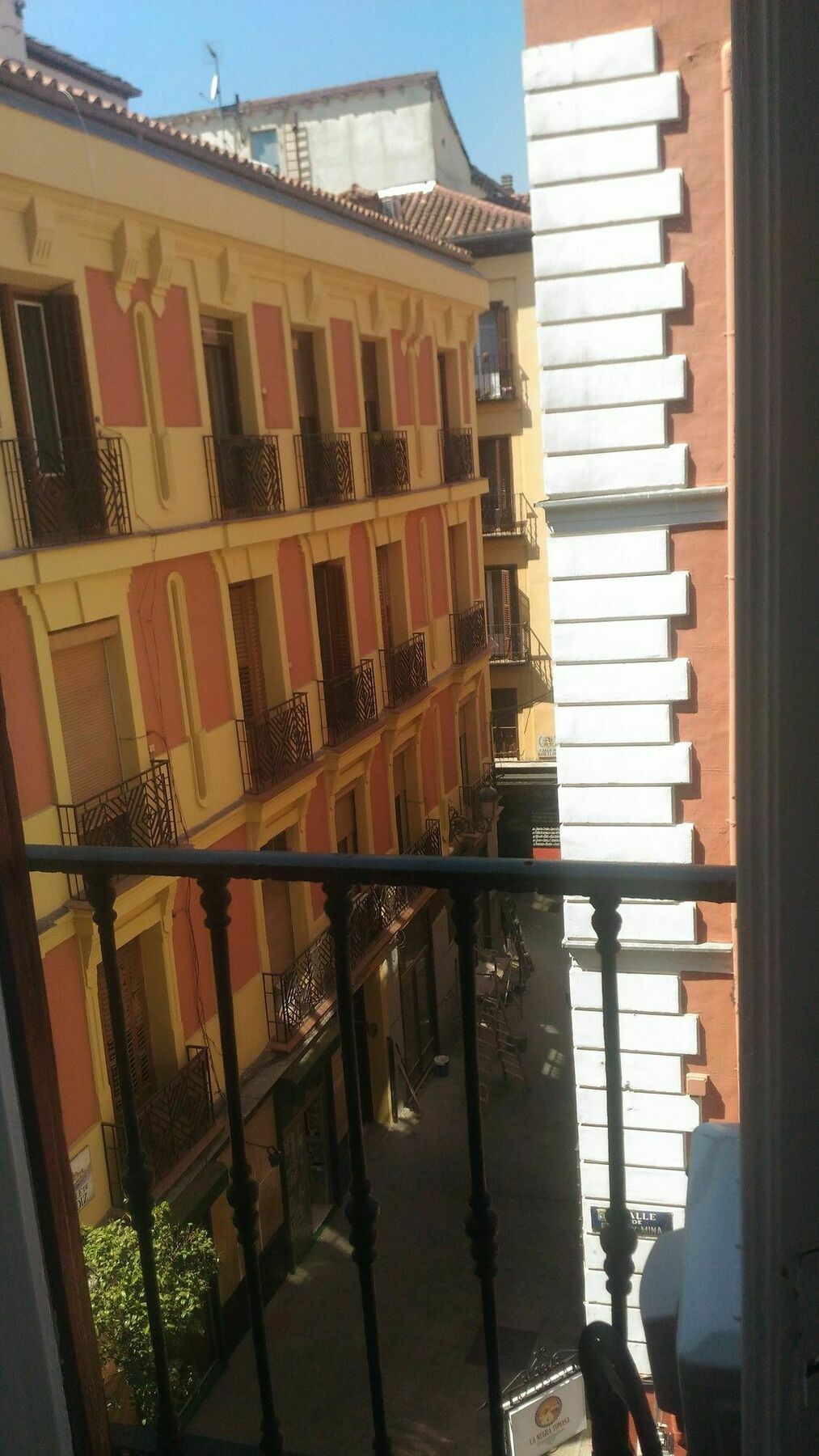 Hostal Alaska Madrid Exterior foto