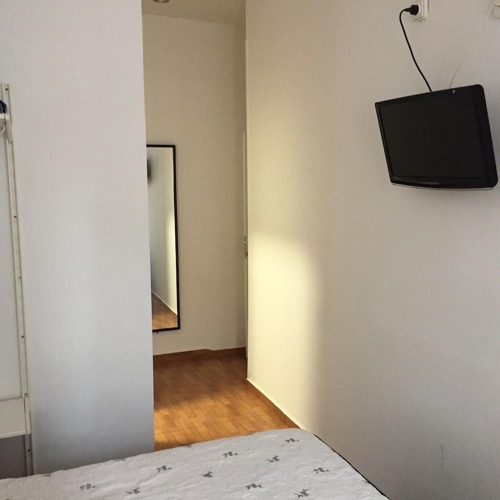 Hostal Alaska Madrid Exterior foto